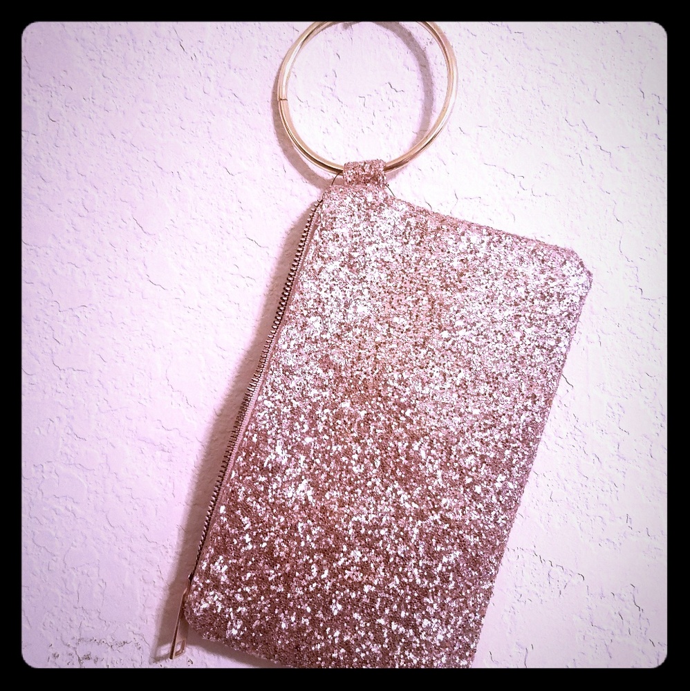 NWT Sasha Glitter Gold Wristlet